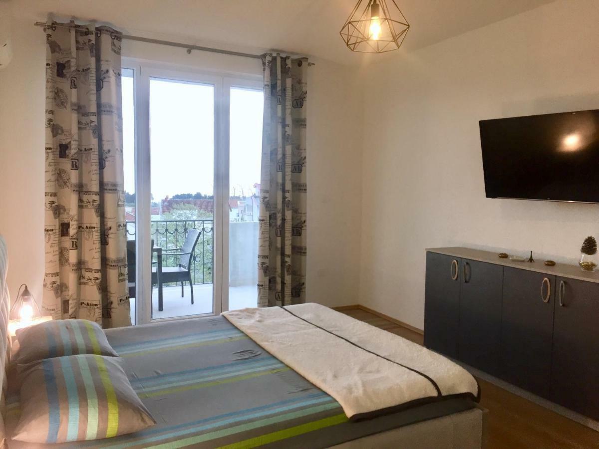 Aparthotel Monterria بار المظهر الخارجي الصورة
