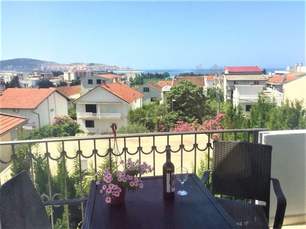 Aparthotel Monterria بار المظهر الخارجي الصورة